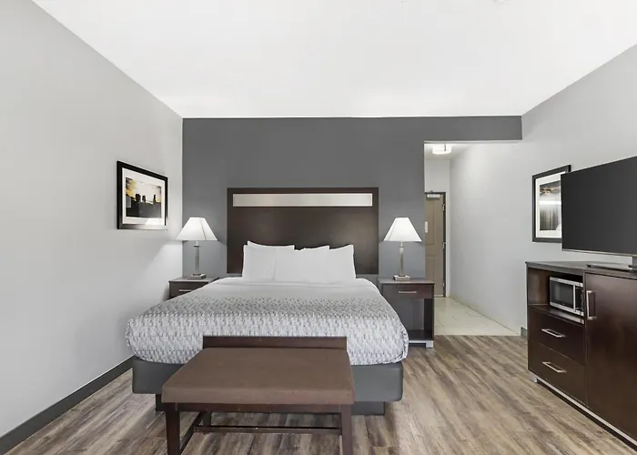 Best Western Plus Lake Jackson Inn & Suites